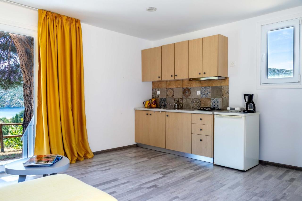 Porto Koufo Resort Bungalows Экстерьер фото